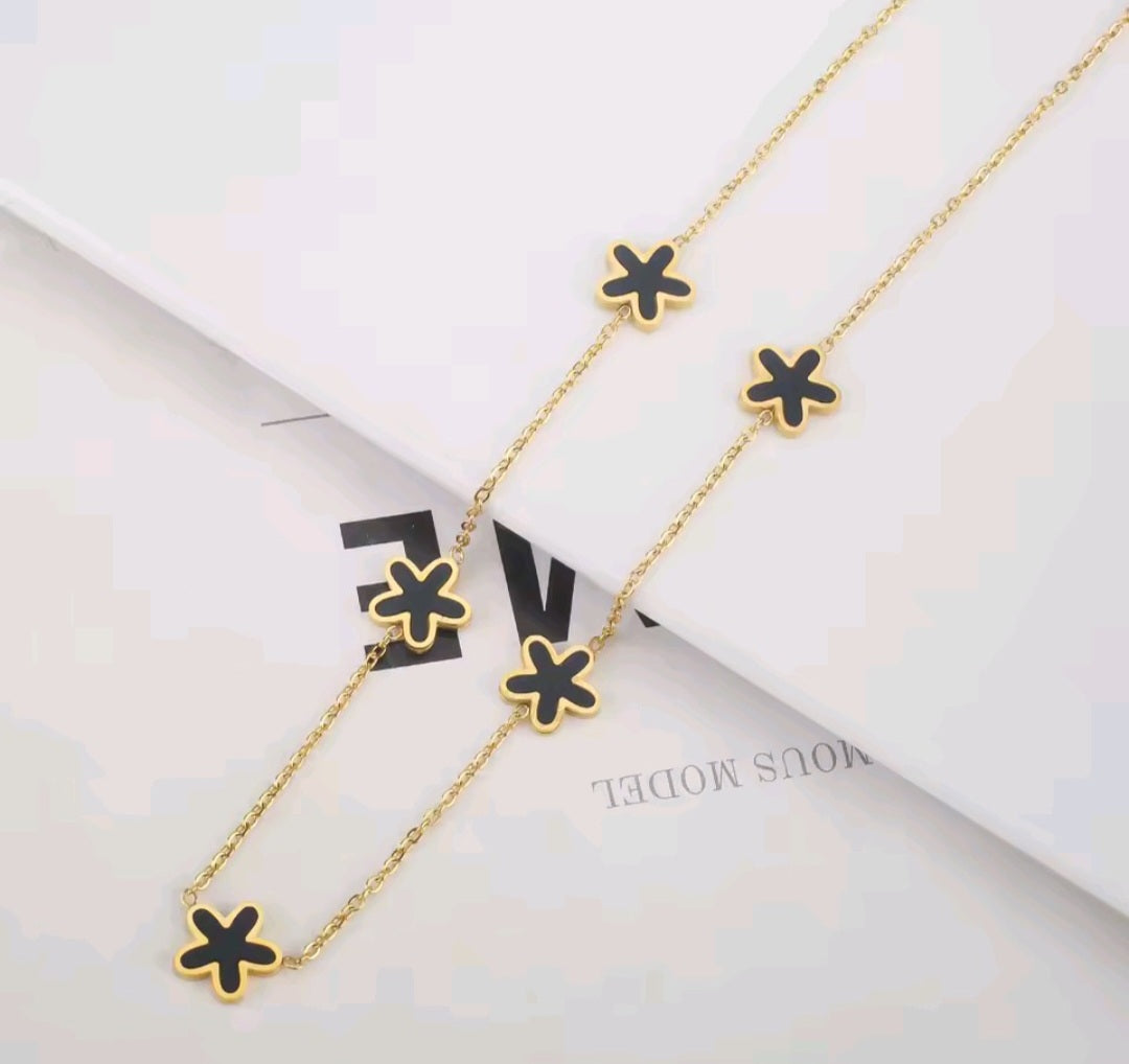 Gold-Plated Clover Flower Pendant Necklace – White | Black | Red | Green