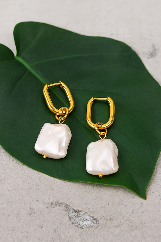 Earrings, 18K Gold Plated Steel
Gold Baroque Pearl Drop Earrings – Elegant Minimalist Jewelry