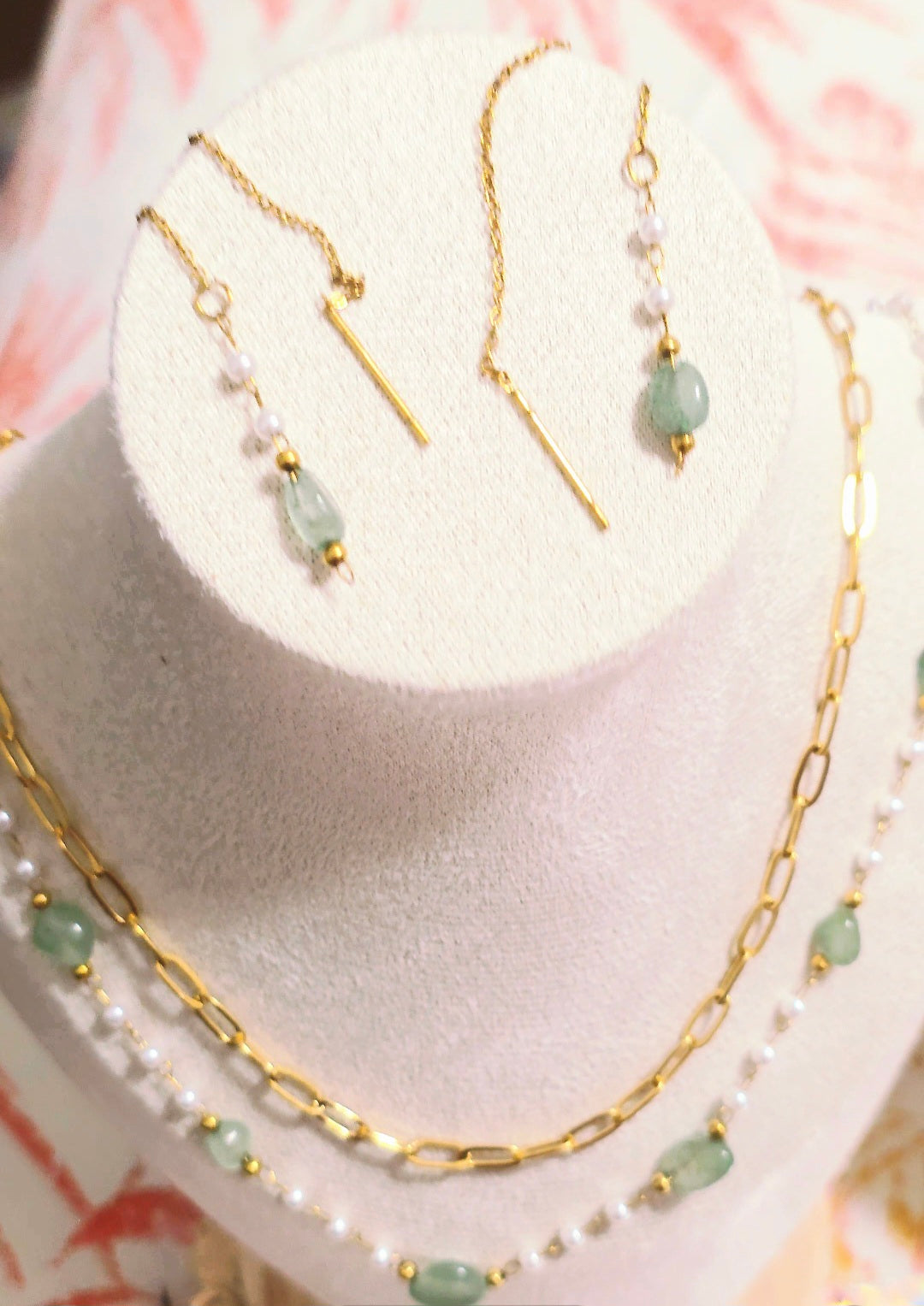 Layered Gemstone Necklace & Earrings Set – Gold Chain with Pearls (Lavender & Green)