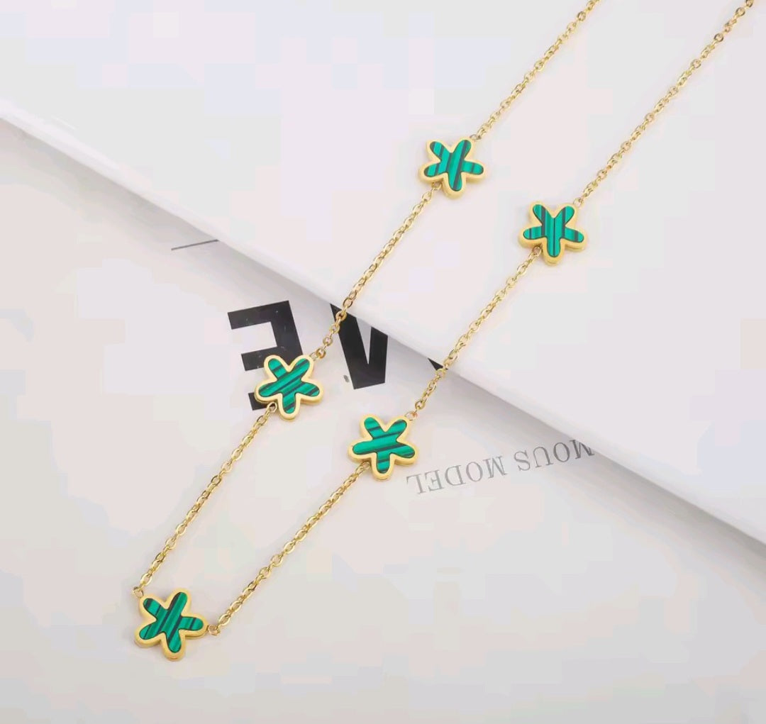 Gold-Plated Clover Flower Pendant Necklace – White | Black | Red | Green